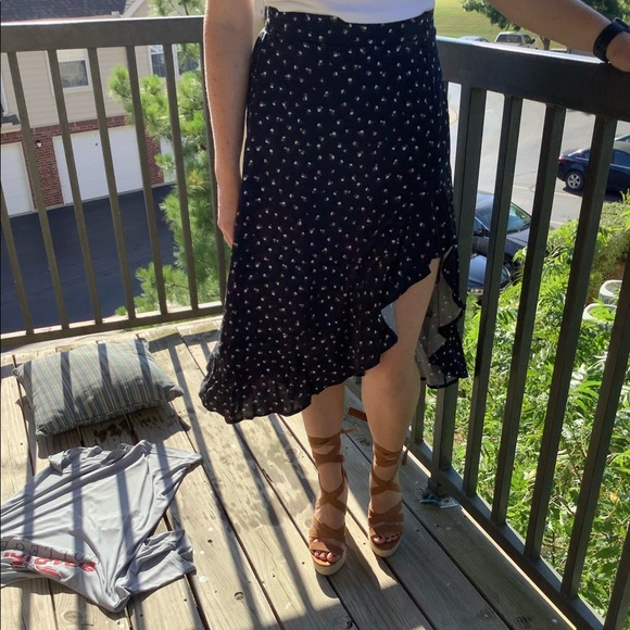 Hippie Rose Dresses & Skirts - Flower pattern skirt with side slit
